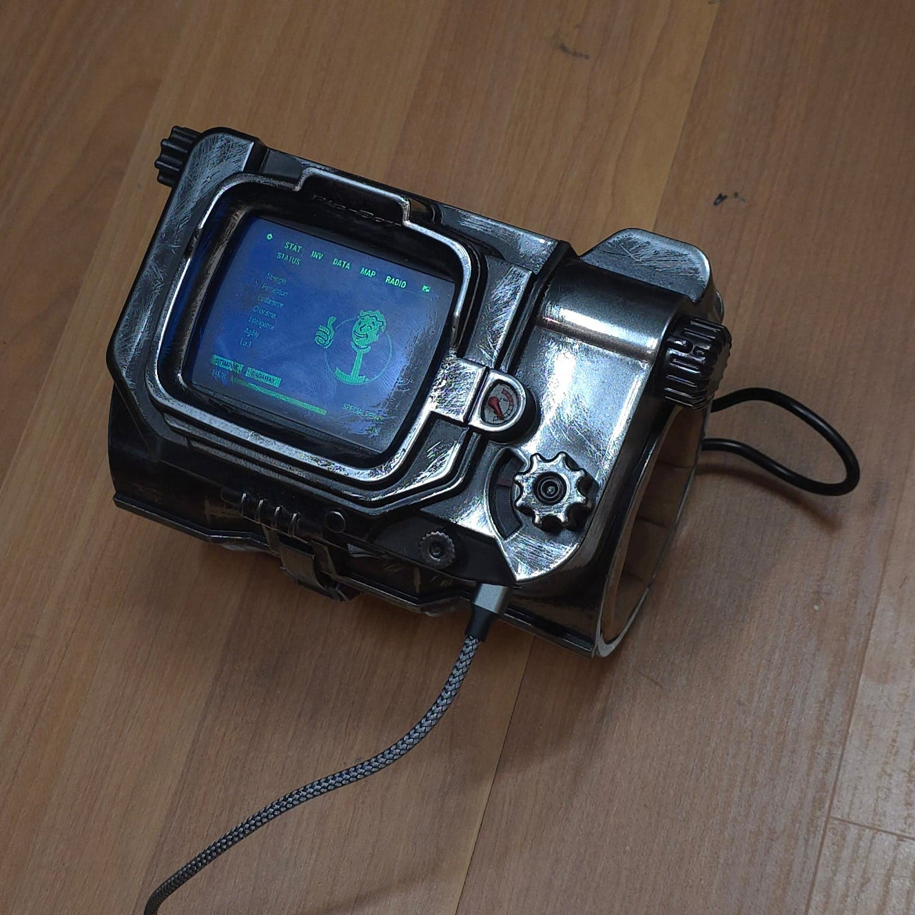Fallout Pip-boy Functional Replica 1:1 scale